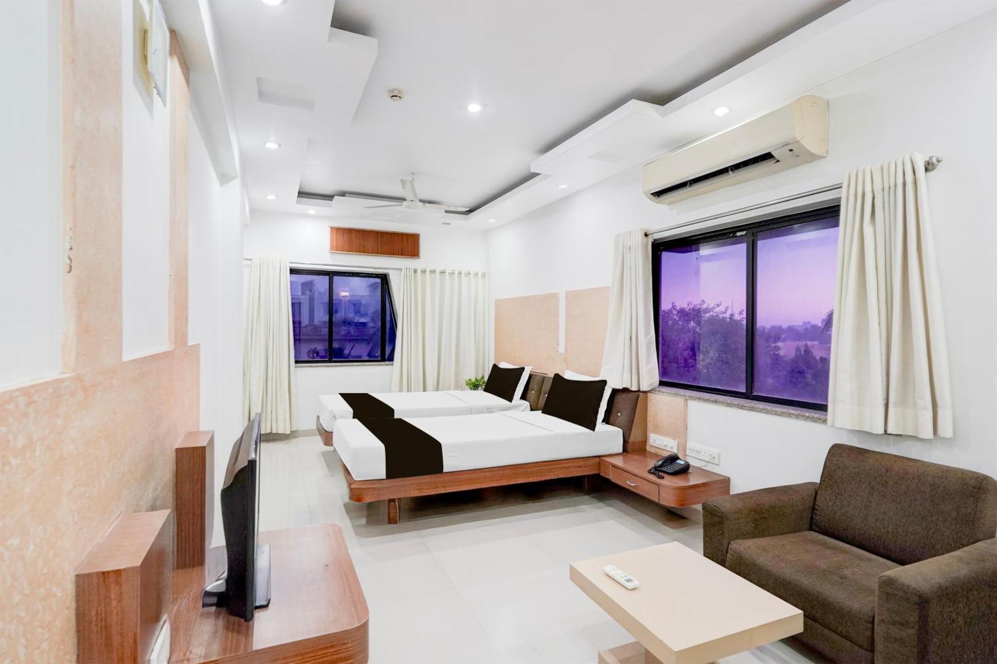 Super Townhouse Mg Road Porbandar Formerly Hotel Harmony Exterior photo